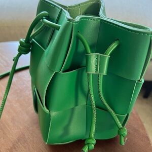 Woven Bucket Bag
